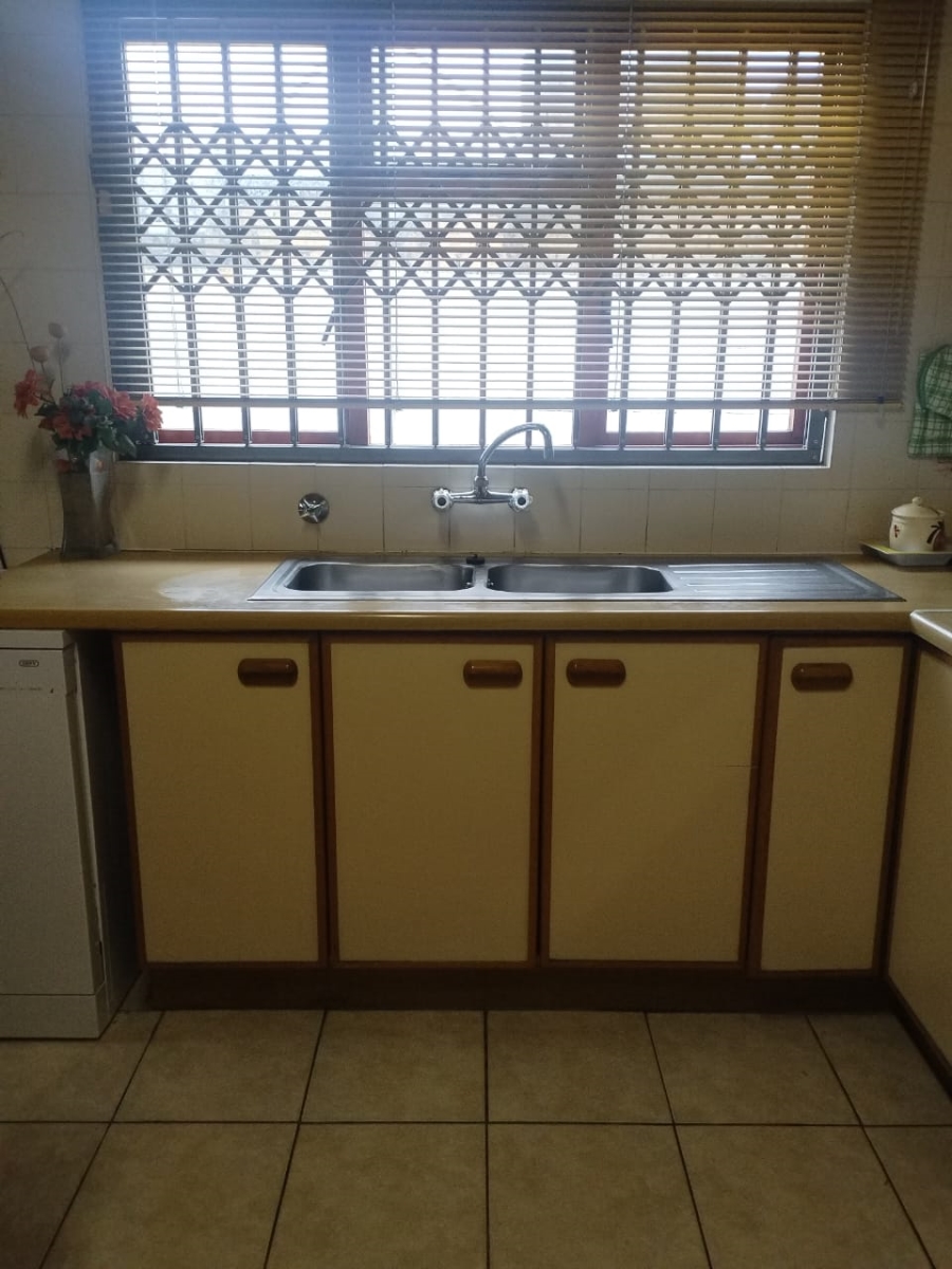 To Let 3 Bedroom Property for Rent in Montana Western Cape